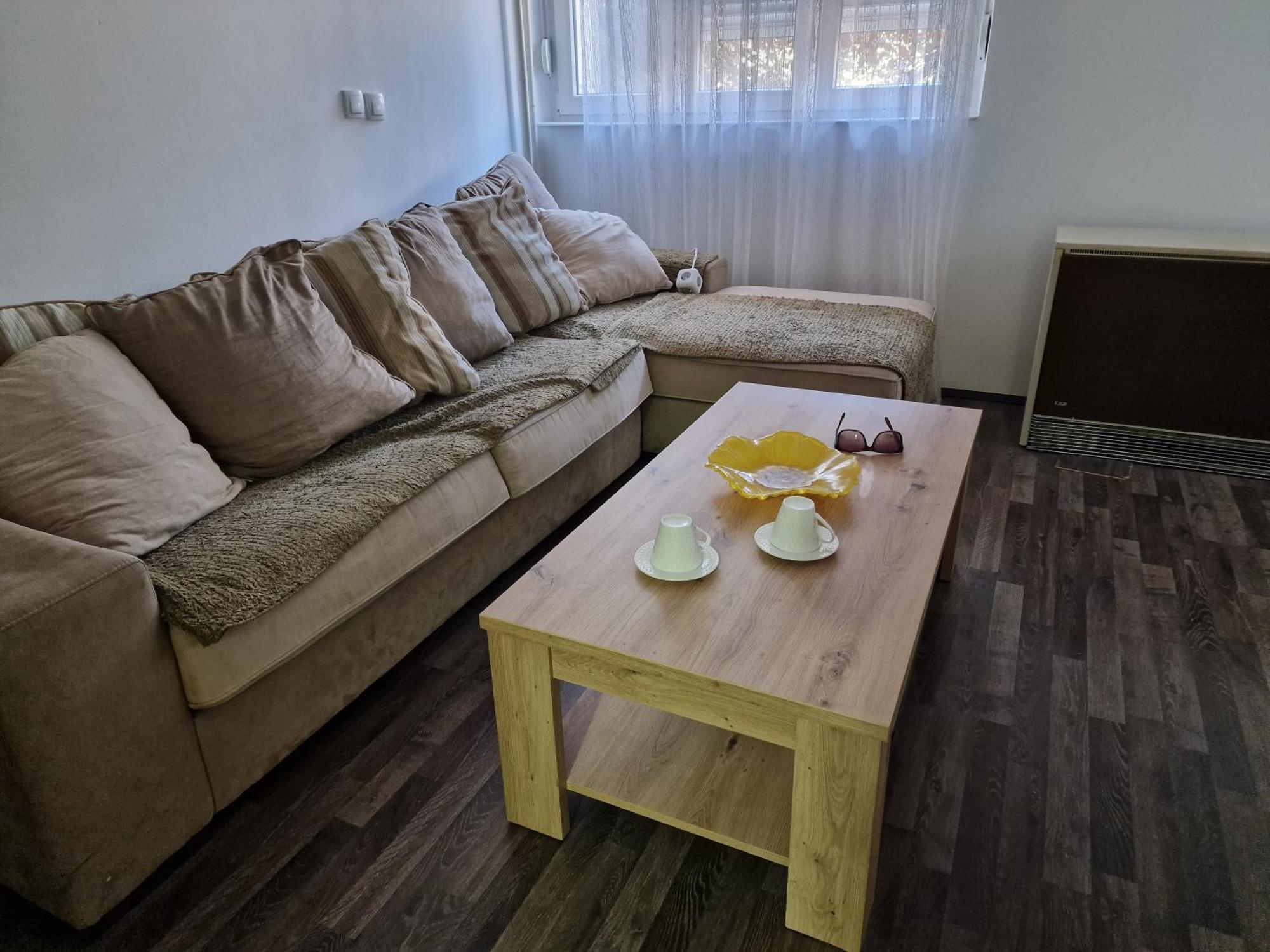 T&A Apartment Paracin Exterior photo